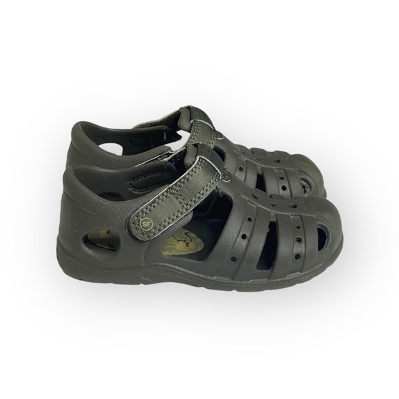 Stride Rite ✿ Unisex Children’s Kid’s Outdoor Sandal ✿ Army Green Camo ✿ Boy 8 - Picture 15 of 16
